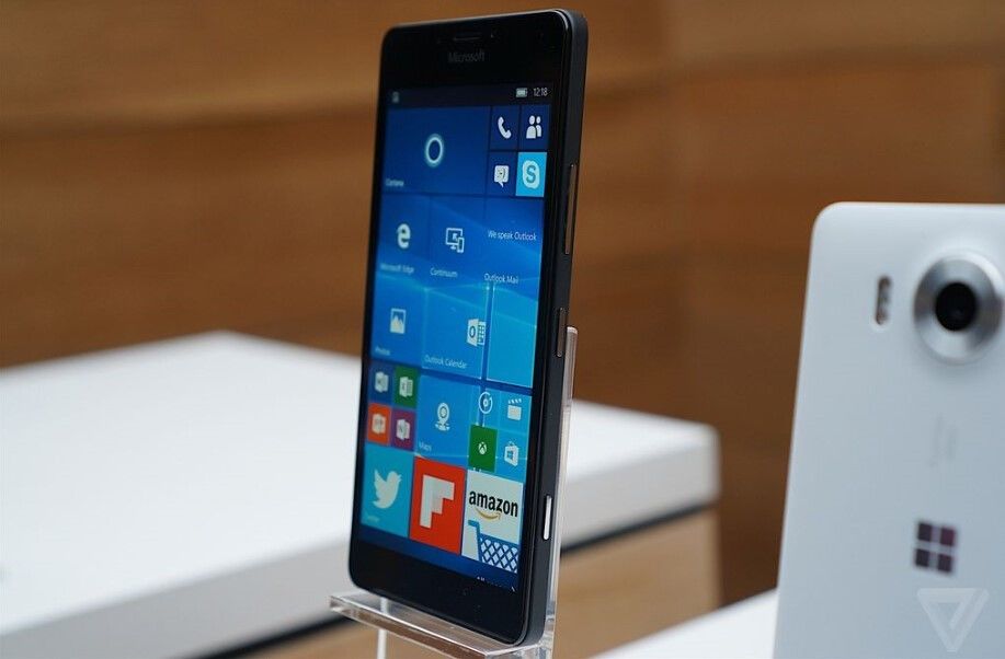 微软发布会 MicrosoftBand二代 lumia950 SurfacePro4 SurfaceBook