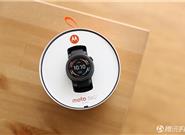 2388元！Moto 360运动版国行图赏：硅胶腕带