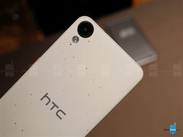 略丑的个性设计 HTC Desire三新机上手