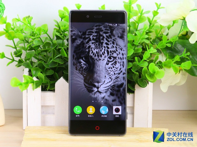 无边框＋骁龙810 nubia Z9京东开启预售 