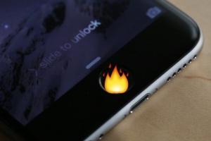 iPhone6s用户抱怨Home键过热 无边框iPhone又火了