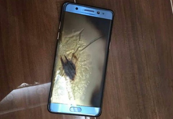 国产手机只能看三星Note7爆炸门的笑话？