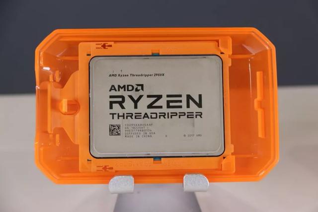 AMD執行緒撕裂者2990WX開箱圖賞 32核最強CPU來襲！