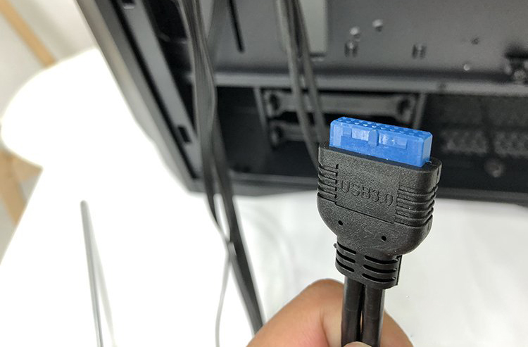 机箱上的跳线接在主板那些位置?台式电脑主板接线示意图解教程