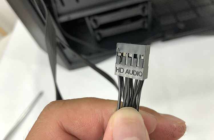 机箱上的跳线接在主板那些位置?台式电脑主板接线示意图解教程