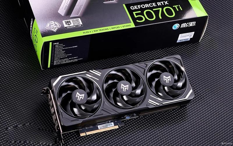RTX5070Ti和RTX4070TiS显卡性能对比评测,性能提升多大?
