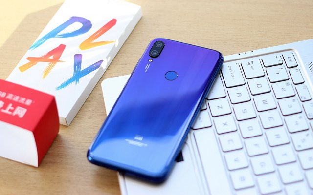 小米Play自带流量什么意思？小米Play自带流量手机的优缺点