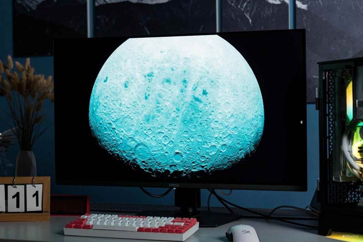 微星MPG 322URX QD-OLED电竞显示器测评