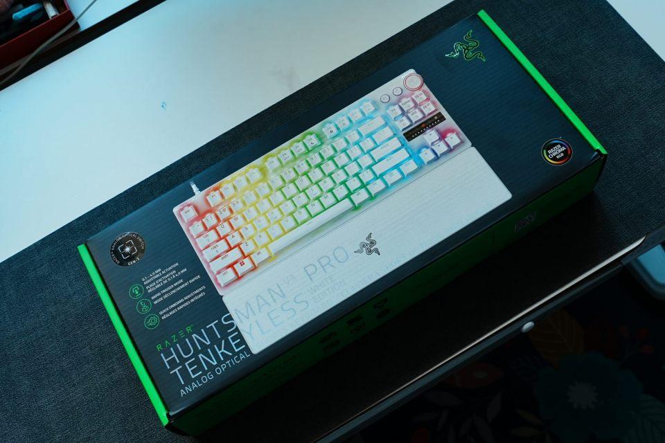 雷蛇猎魂光蛛V3专业竞技版键盘开箱测评